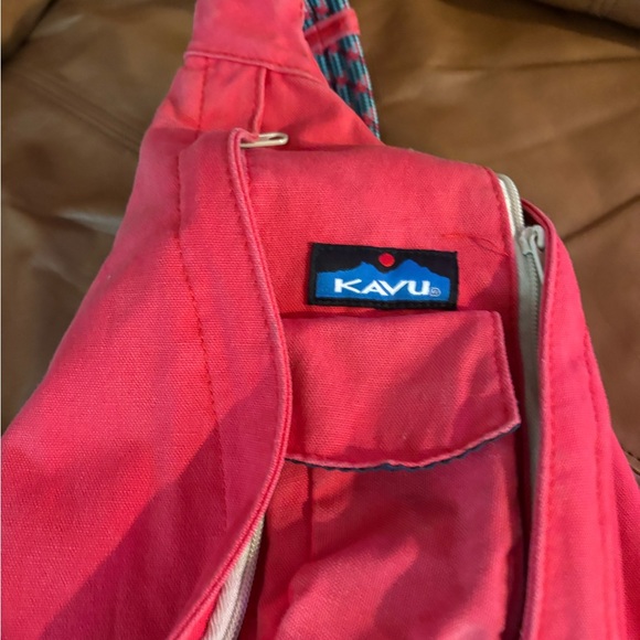 Kavu Coral-Red Single Strap Sling Pack - Picture 2 of 9